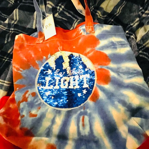 “BE THE LIGHT” sequin tie dye tote bag NWT Aeropostale - Picture 2 of 5